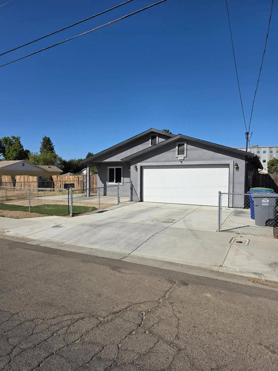 1425 J Street, Sanger, CA 93657 - #1