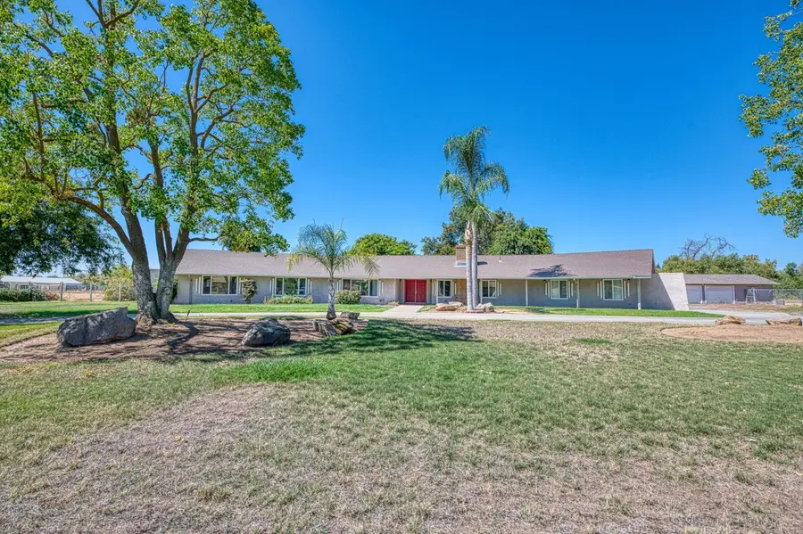 10763 E Ashlan Avenue, Sanger, CA 93657 - #2