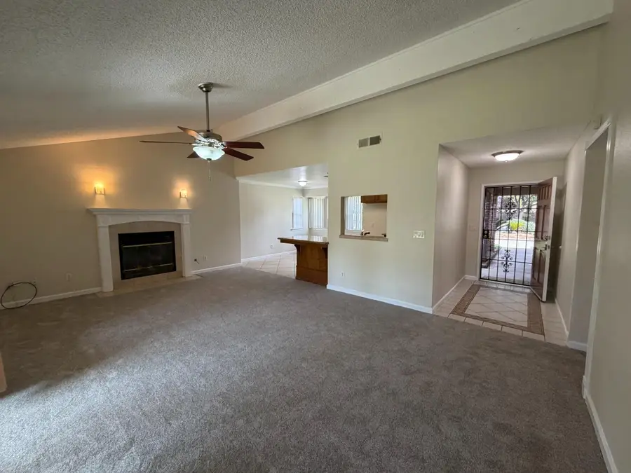 5195 W Palo Alto Avenue, Fresno, CA 93722 - #3