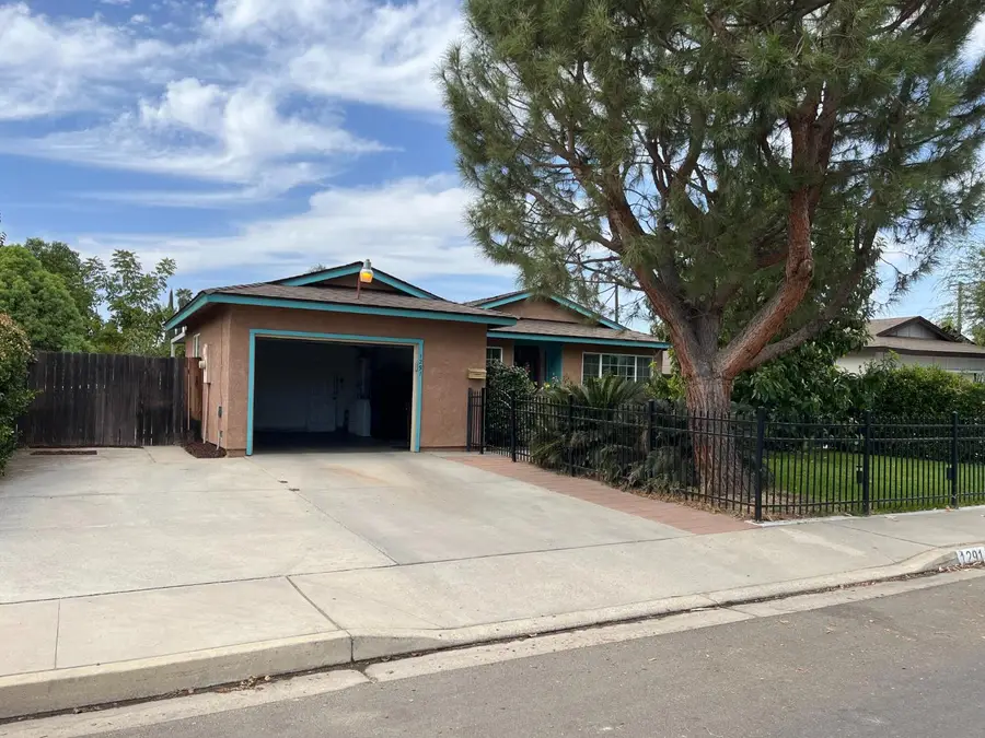 1291 Hume Drive, Sanger, CA 93657 - #2