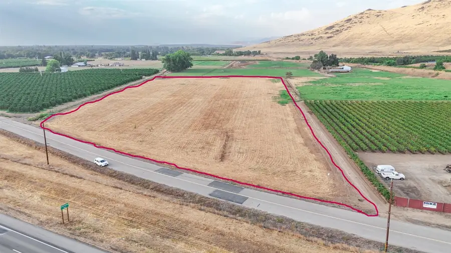 19196 King Canyan Road E, Sanger, CA 93657 - #3