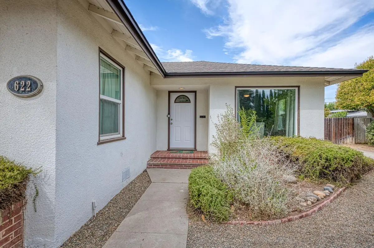 622 W Harvard Avenue, Fresno, CA 93705 - #1