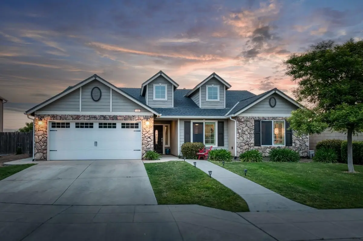 7441 N La Paz, Fresno, CA 93722 - #1