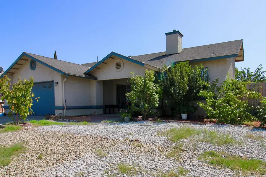 4918 E Burns Avenue, Fresno, CA 93725 - #2