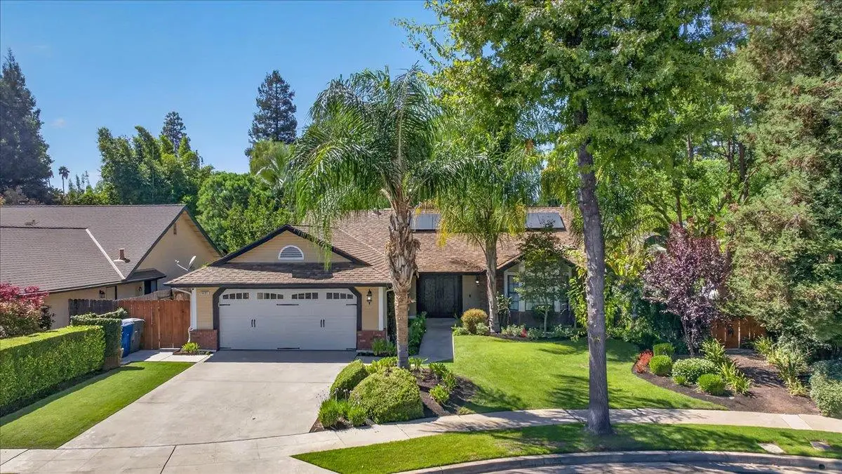 6495 N Vagedes Avenue, Fresno, CA 93711 - #1