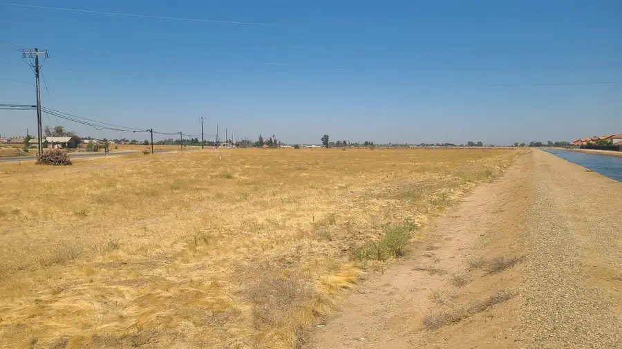6130 W Shaw Avenue, Fresno, CA 93723 - #2