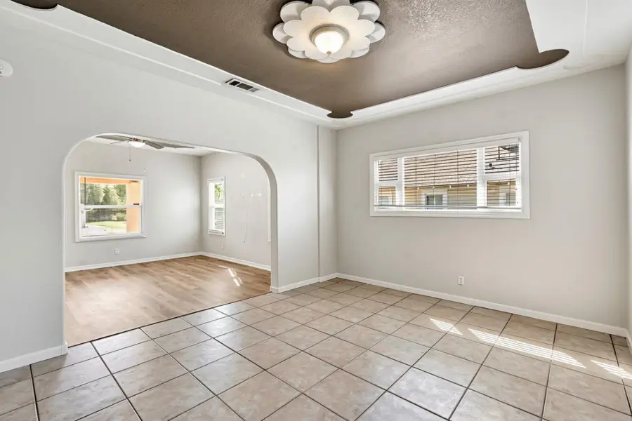 1409 N Roosevelt Avenue, Fresno, CA 93728 - #3