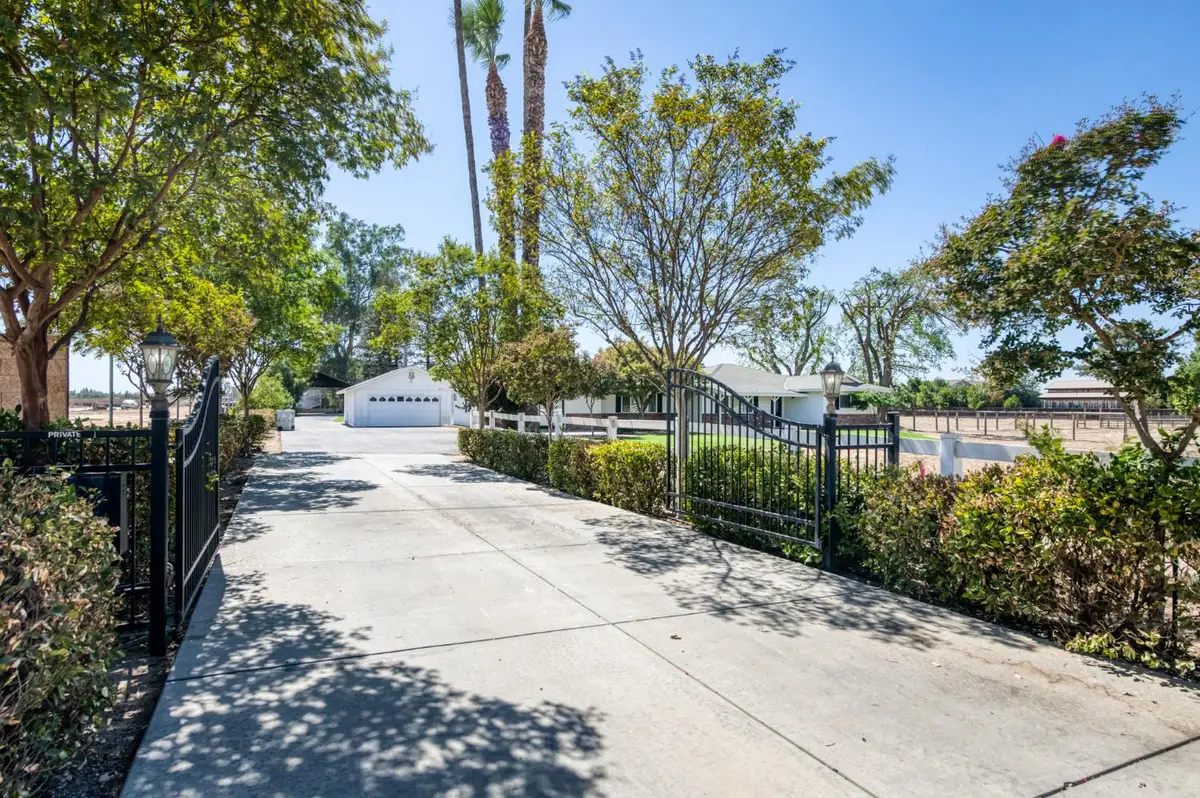 4105 E Perrin Road, Clovis, CA 93619 - #1