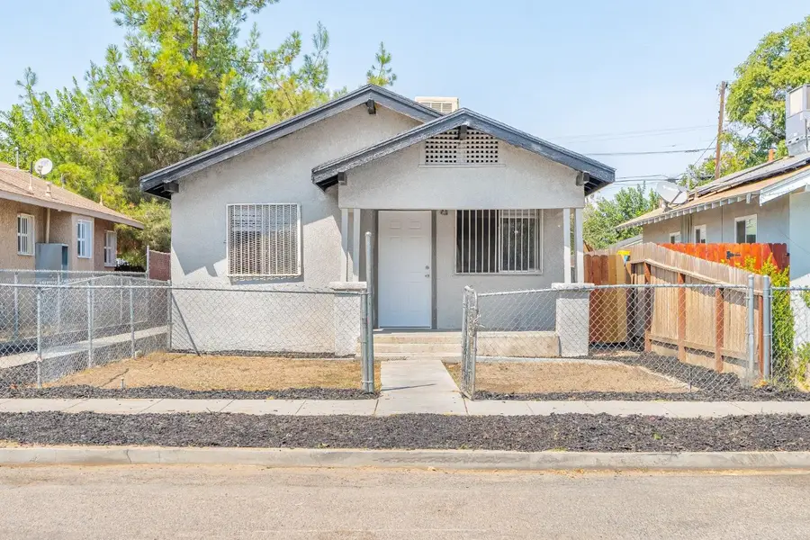 3137 E Townsend Avenue, Fresno, CA 93702 - #2
