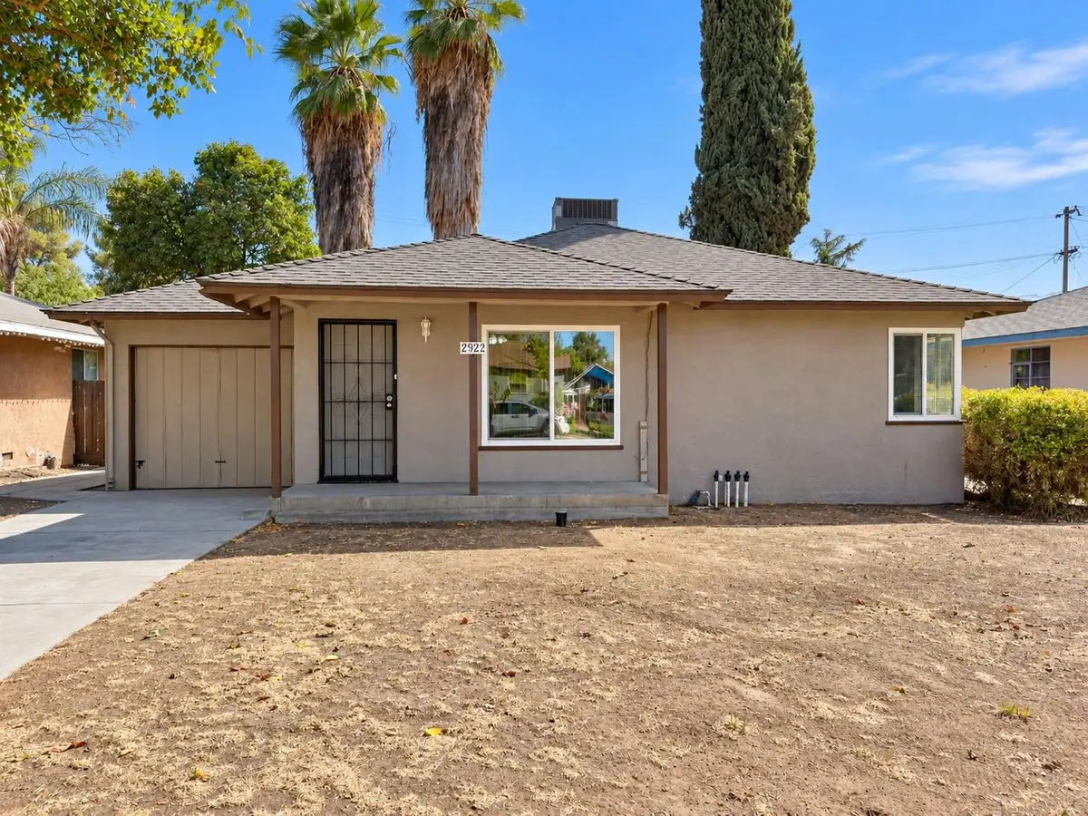 2922 E Lamona Avenue, Fresno, CA 93703 - #1