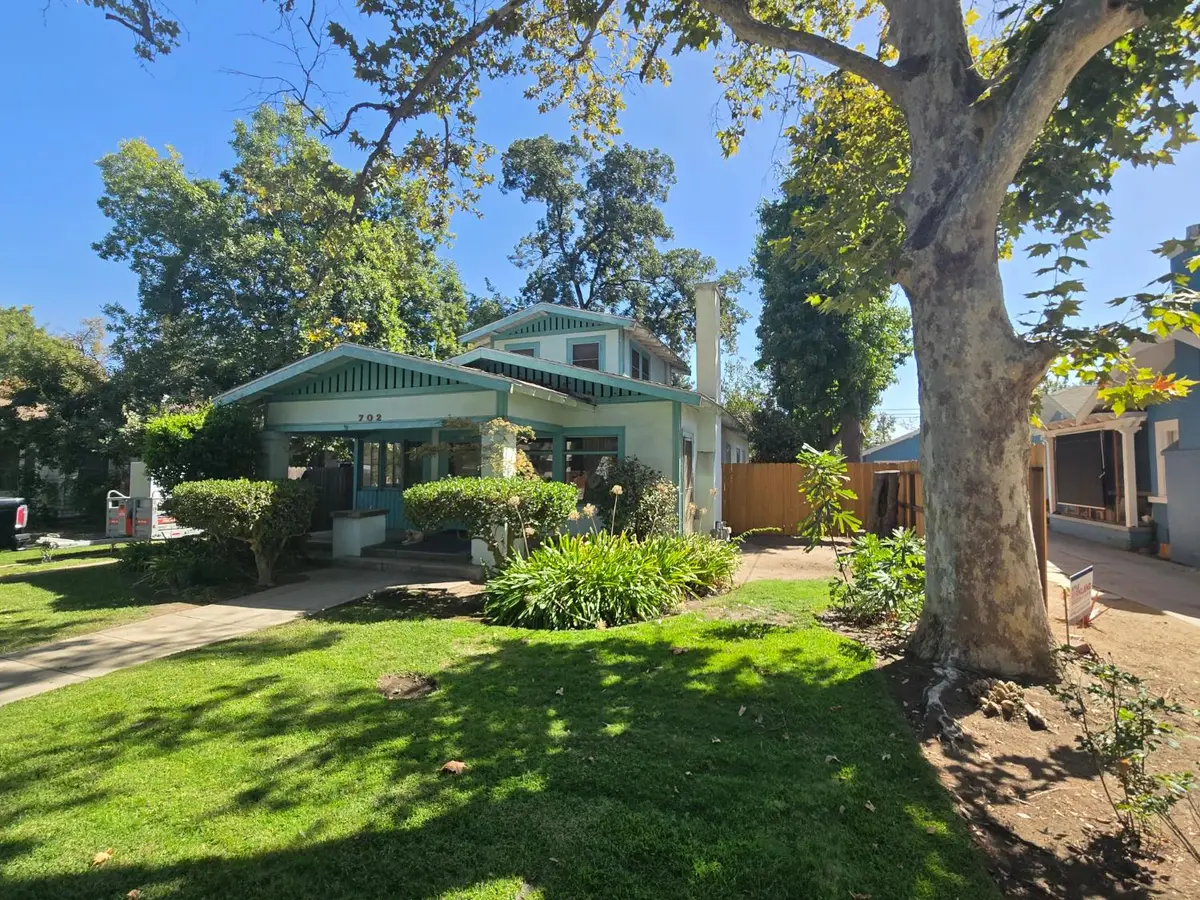 702 E Cambridge Avenue, Fresno, CA 93704 - #1