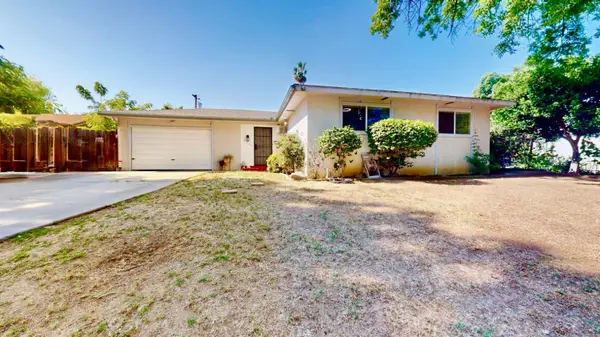 2211 W Garland Avenue, Fresno, CA 93705