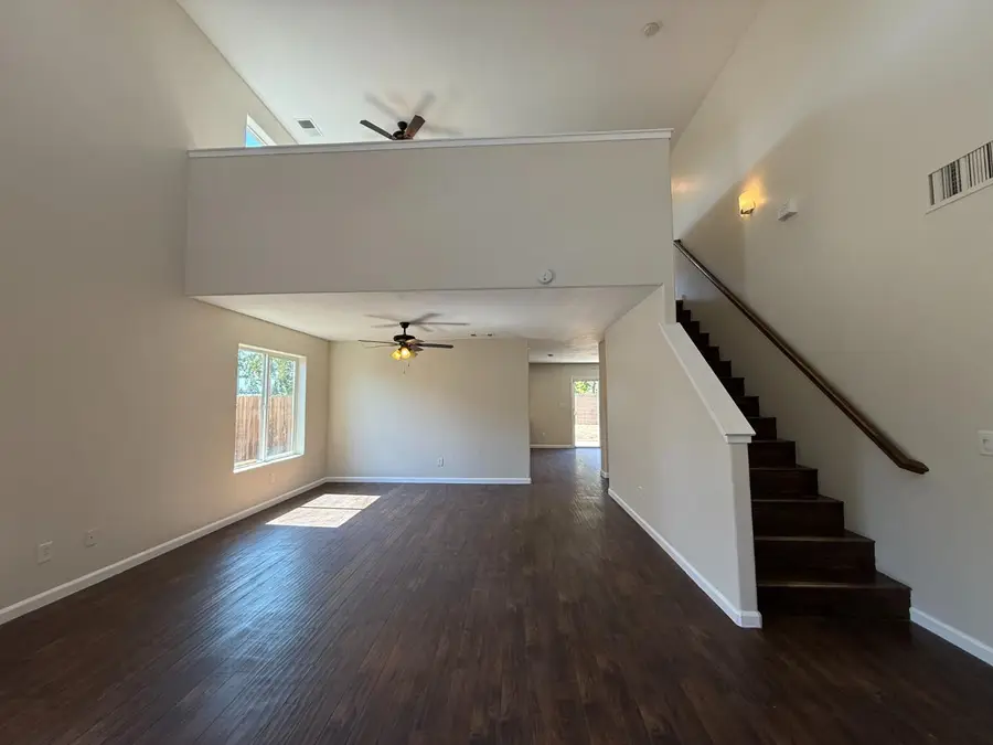 1865 N Ellendale Avenue, Fresno, CA 93722 - #2