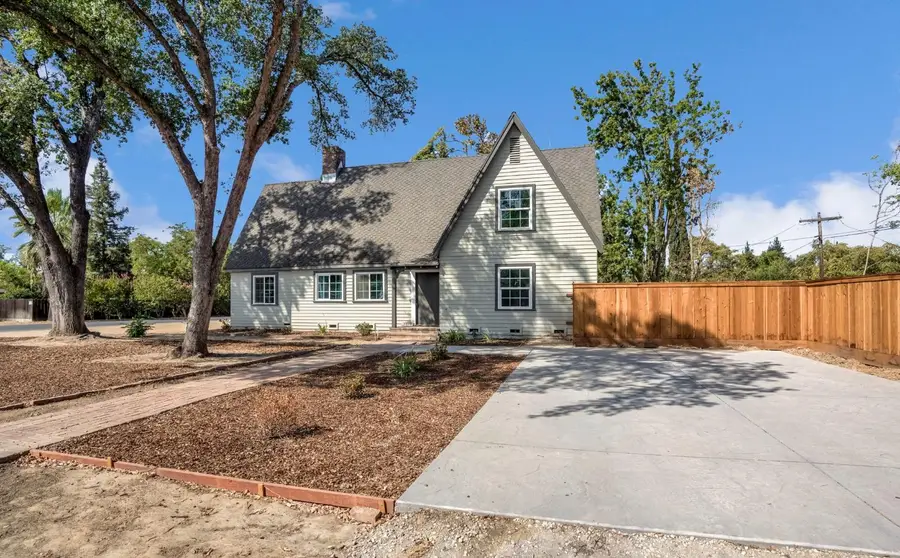 4313 N Thorne Avenue, Fresno, CA 93704 - #2