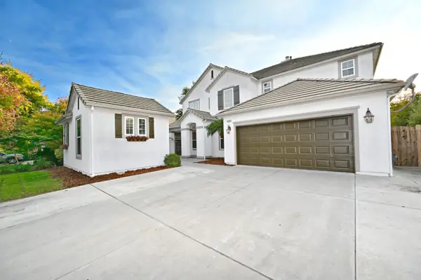4793 N Emerald Peak Drive, Clovis, CA 93619