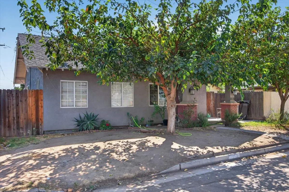1118 N Augusta Street, Fresno, CA 93701 - #1