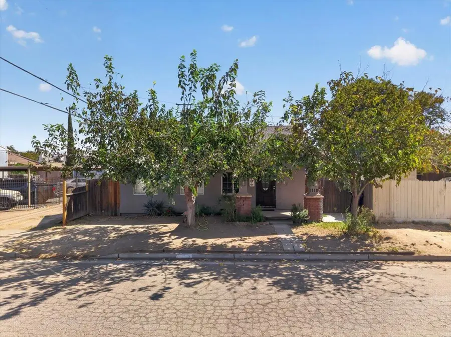 1118 N Augusta Street, Fresno, CA 93701 - #3