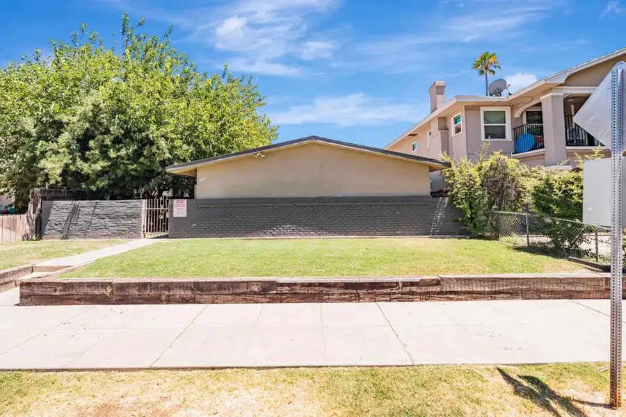 360 N Calaveras Street, Fresno, CA 93701 - #2