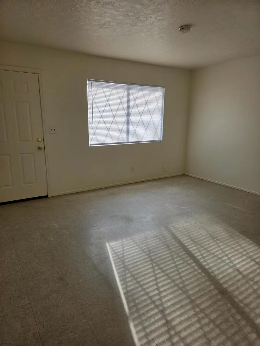 3685 N Millbrook Avenue, Fresno, CA 93726 - #3