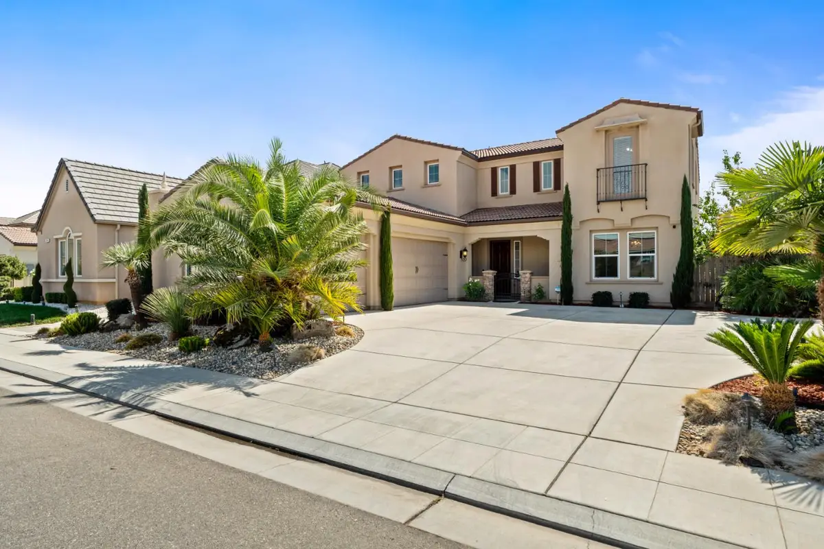 3234 Quincy Avenue, Clovis, CA 93619 - #1