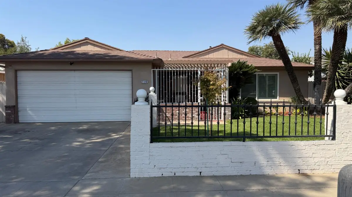 2310 S Meridian Avenue, Fresno, CA 93725 - #1