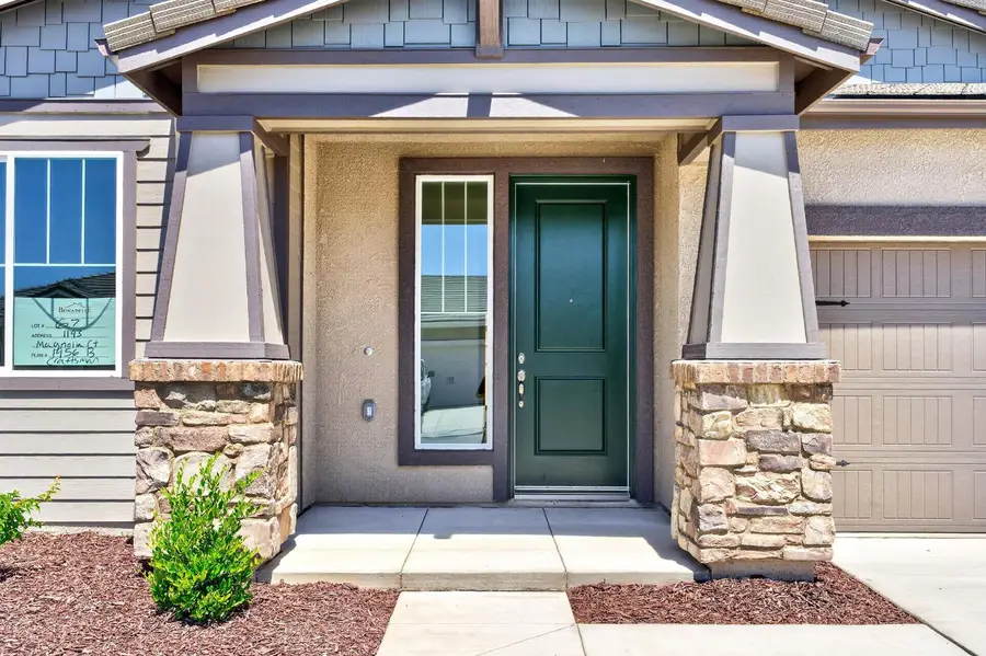 1193 Magnolia Court W, Madera, CA 93636 - #3