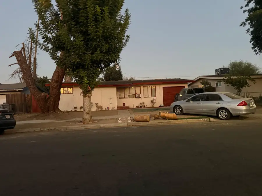 3242 N Woodson Avenue, Fresno, CA 93705 - #2