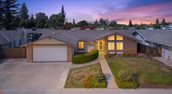 56 Burl Avenue, Clovis, CA 93611