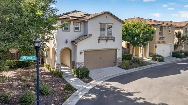 7003 N Harmony Drive, Fresno, CA 93711