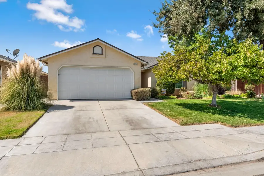 2374 S Sabre Avenue, Fresno, CA 93727 - #2
