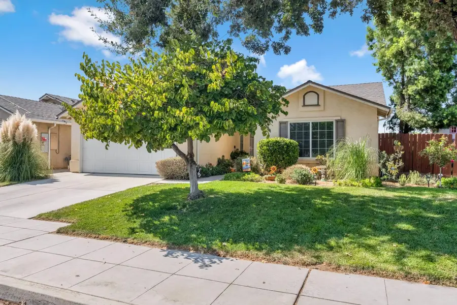 2374 S Sabre Avenue, Fresno, CA 93727 - #3
