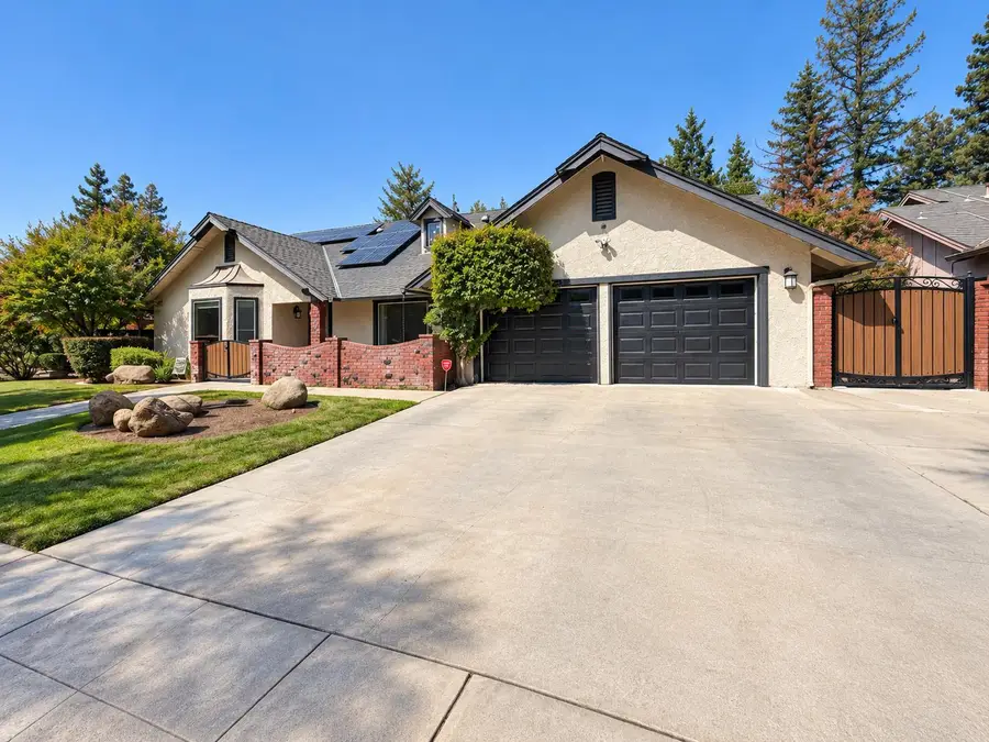 8575 N Fuller Avenue, Fresno, CA 93720 - #2