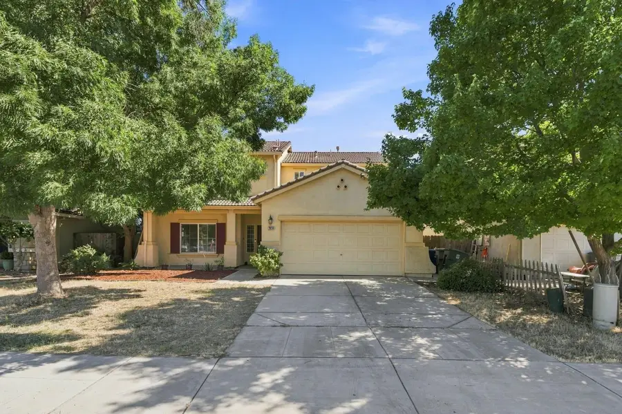 2834 Cherry Tree Lane, Madera, CA 93637 - #2