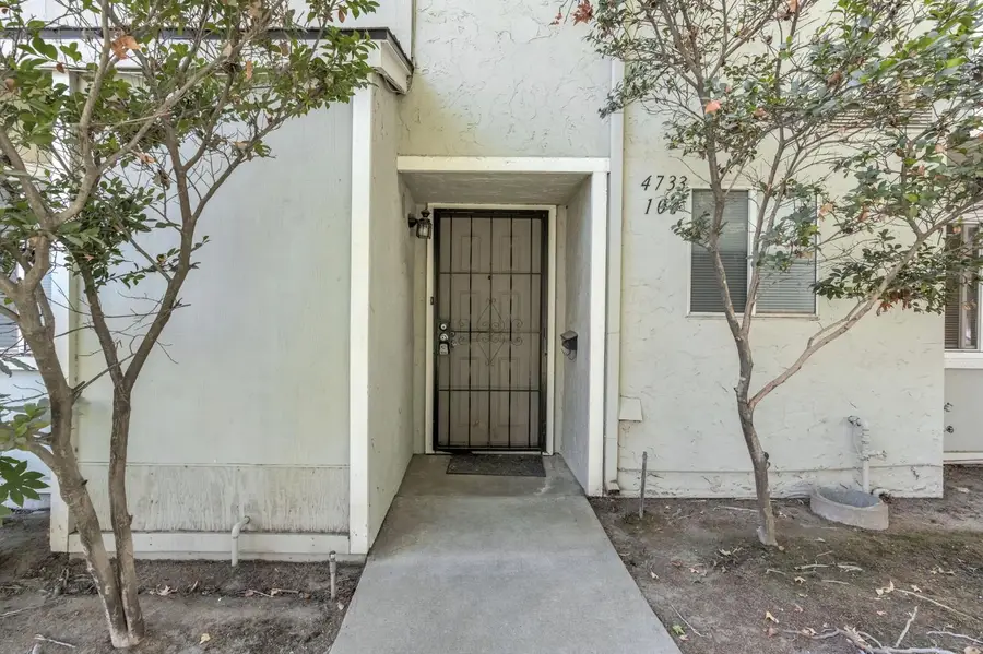 4733 N Cedar Avenue #104, Fresno, CA 93726 - #3