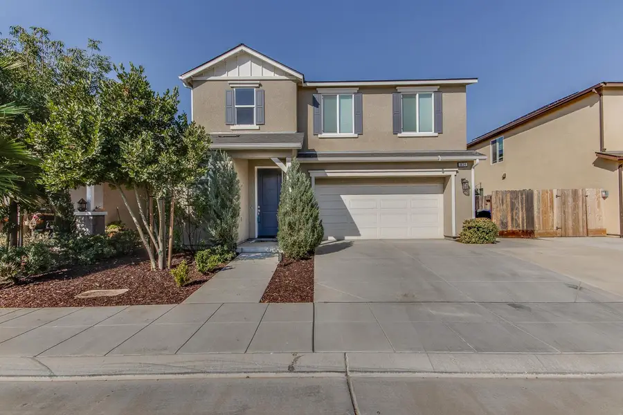 834 Corazon Avenue, Clovis, CA 93619 - #2