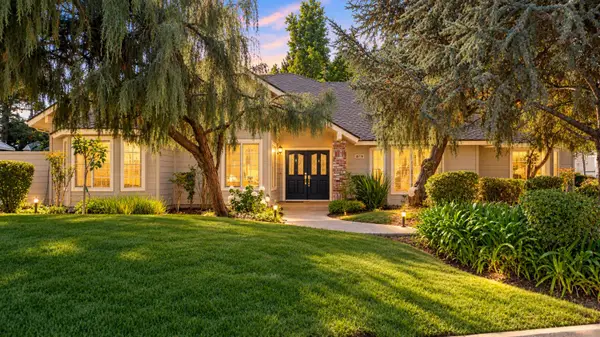 10779 N Silver Lake Lane, Fresno, CA 93730