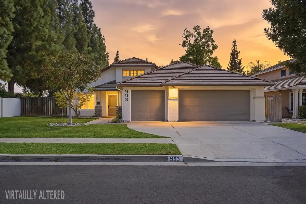 993 E Omaha Avenue, Fresno, CA 93720 - #1