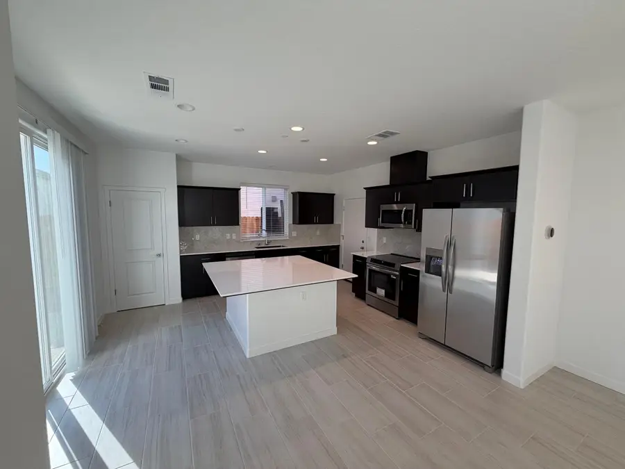 2923 E Ava Drive, Fresno, CA 93730 - #3