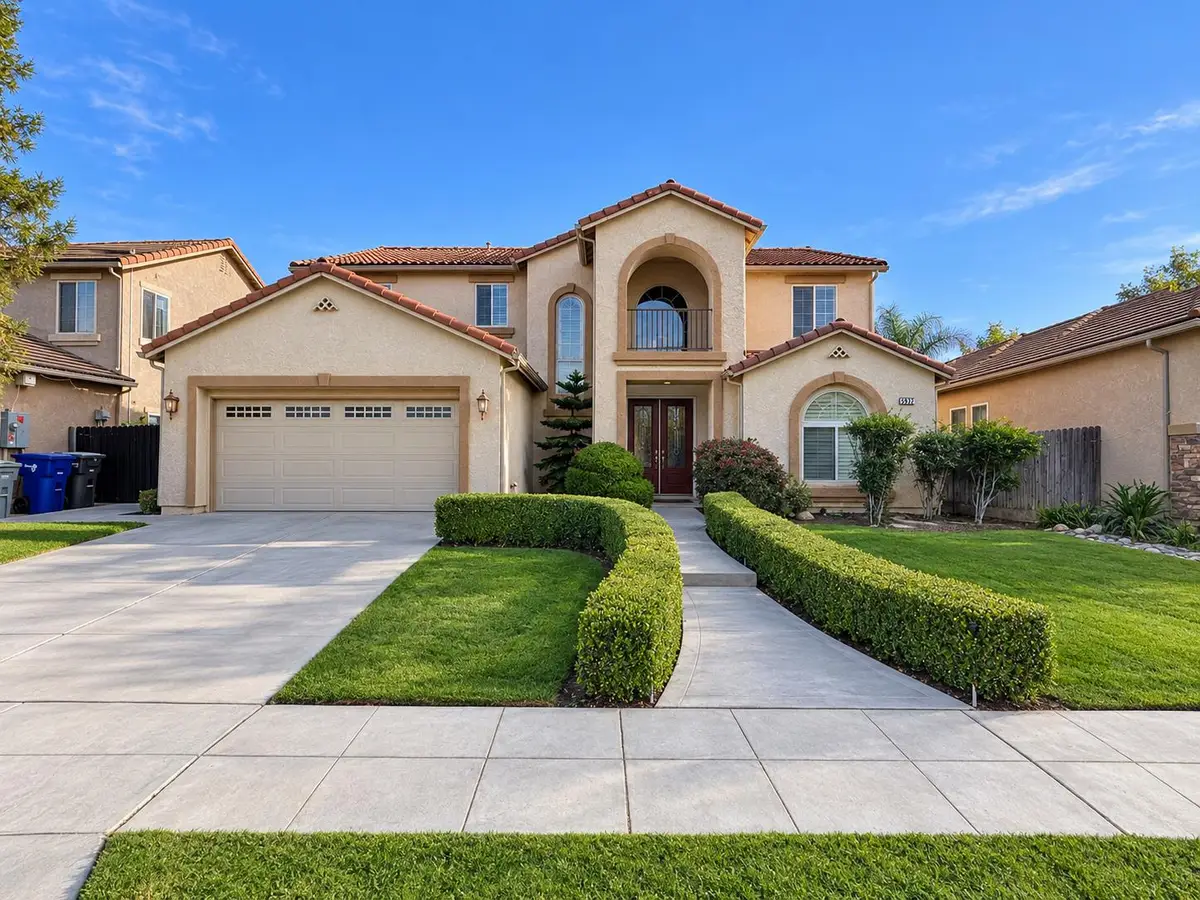 5932 E Byrd Avenue, Fresno, CA 93727 - #1