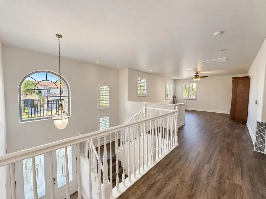 5932 E Byrd Avenue, Fresno, CA 93727 - #3