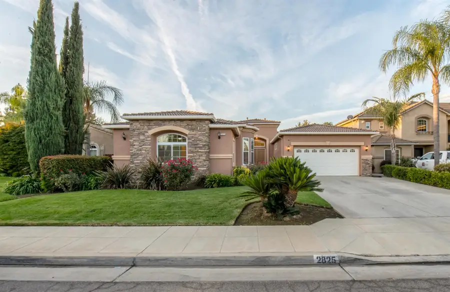 2825 E Quincy Avenue, Fresno, CA 93720 - #2