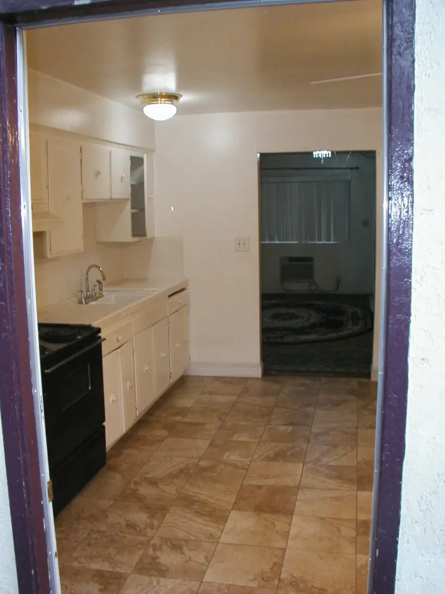 4510 E Thomas Avenue, Fresno, CA 93726 - #3