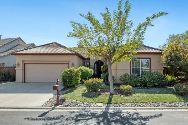 4751 N Windward Way, Clovis, CA 93619