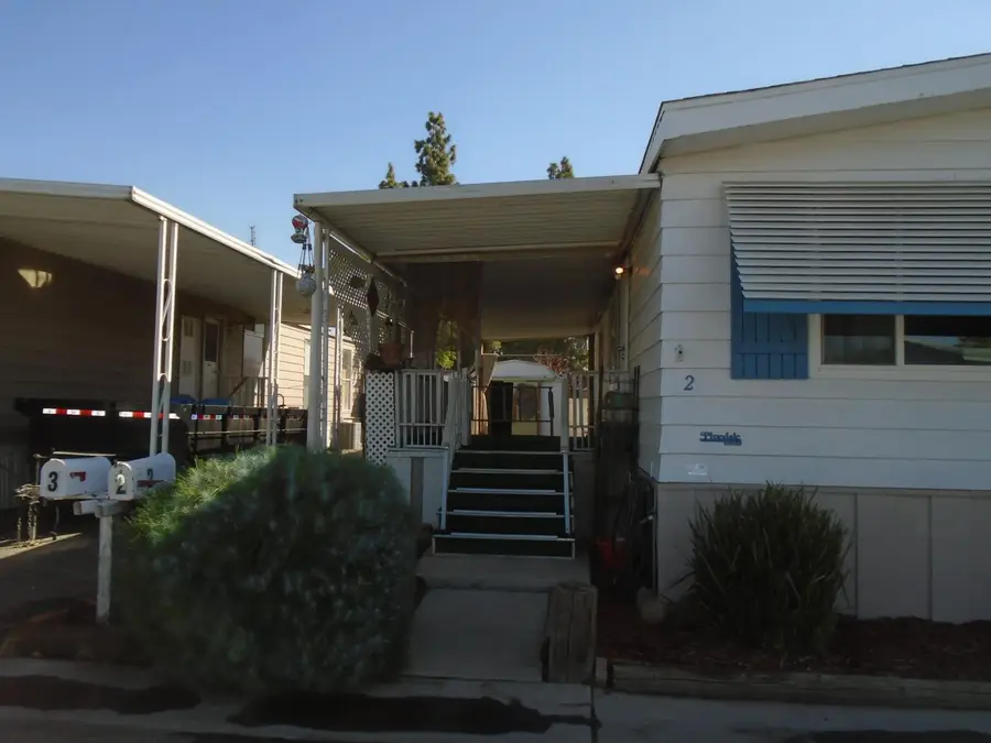 852 E Grangeville Boulevard #2, Hanford, CA 93230 - #2
