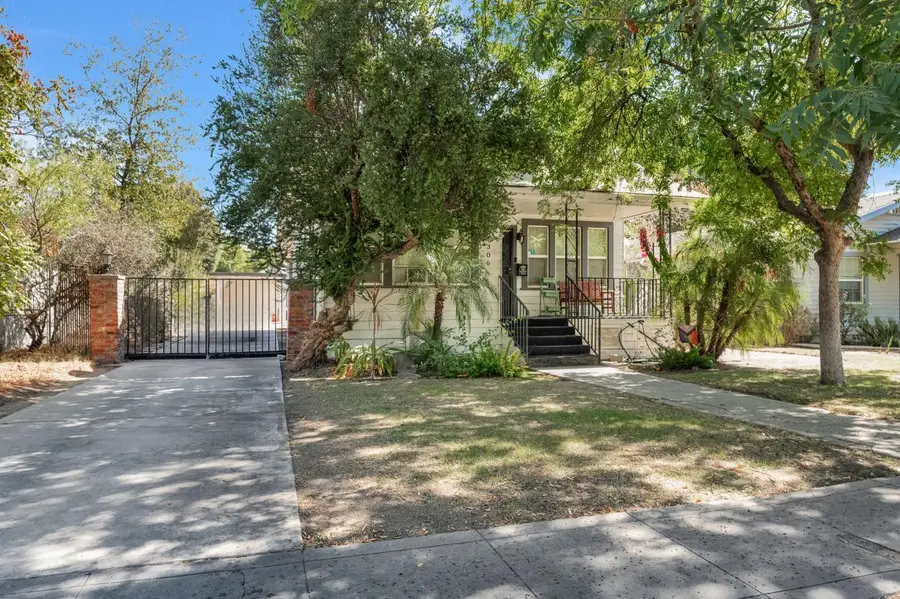 1306 N Roosevelt Avenue, Fresno, CA 93728 - #2