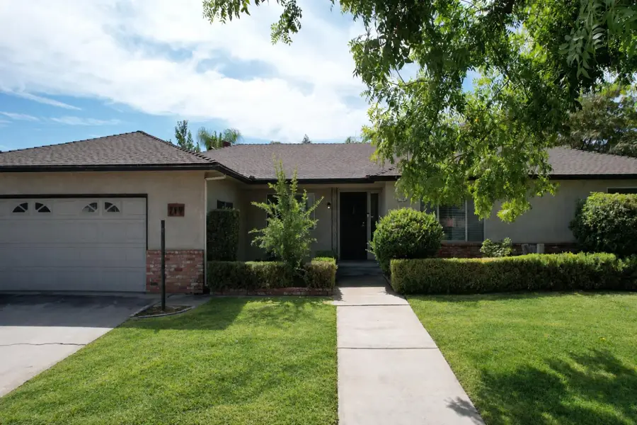719 E Minarets Avenue, Fresno, CA 93720 - #3