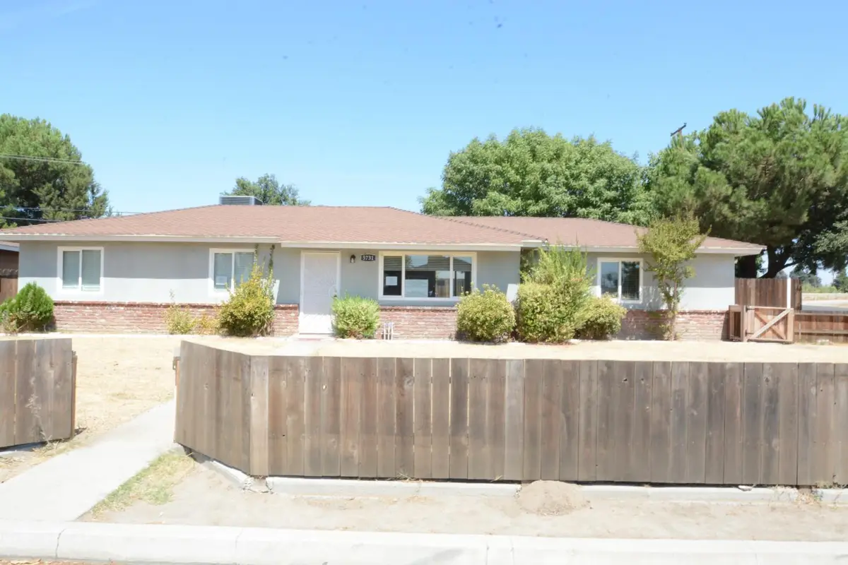 5731 E Bernadine Drive, Fresno, CA 93727 - #1