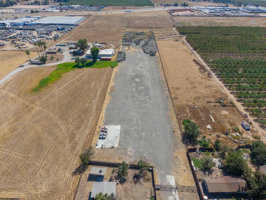 3555 W Nielsen Avenue, Fresno, CA 93706 - #3