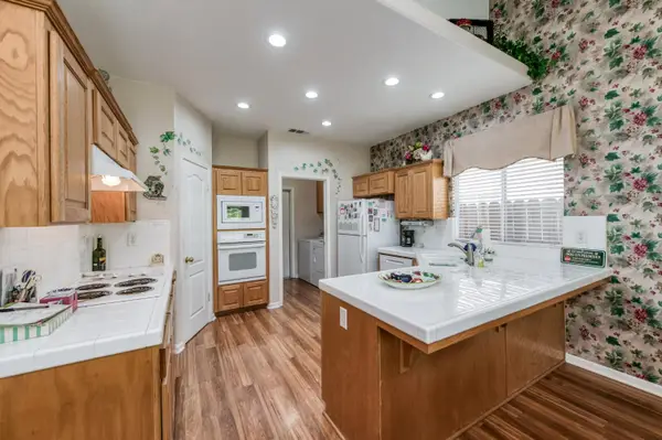 2560 E El Paso Avenue, Fresno, CA 93720