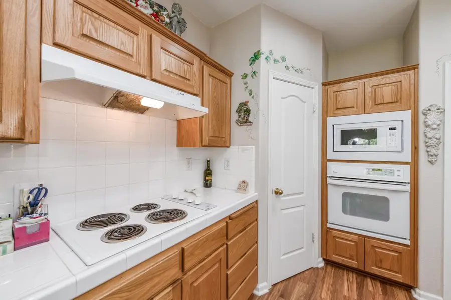 2560 E El Paso Avenue, Fresno, CA 93720 - #2